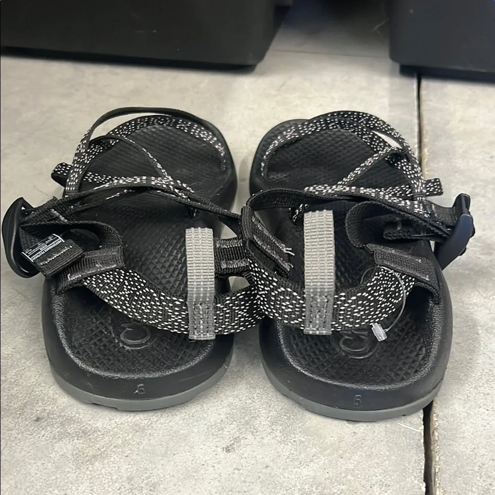New Chaco ZX1 EcoTread Strappy Outdoor Sandals Kid 6 Woman 7-7.5 Black White